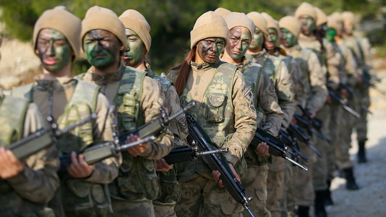Kadınlara Askerlik Zorunluluğu İddiası Asılsız Çıktı! Gerçek Ortaya Çıktı