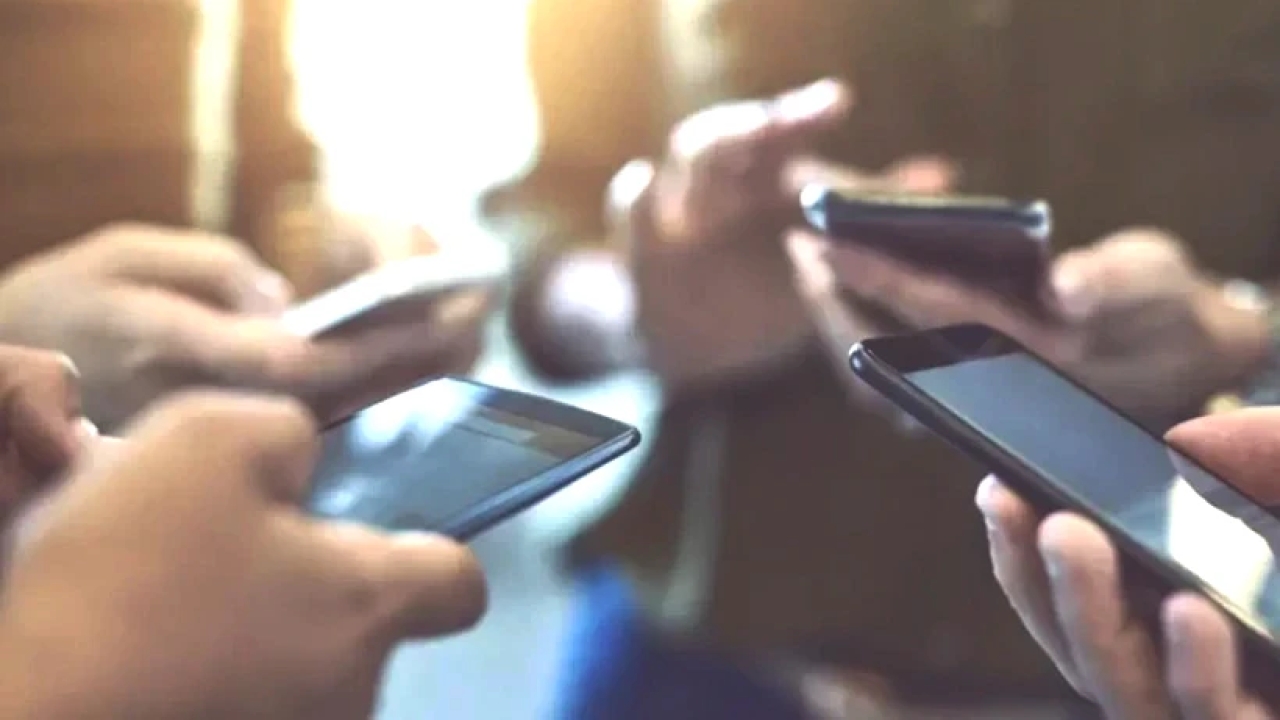 BTK’dan Şok Karar! Yasaklı Telefonlar Belli Oldu! 2026’da Tamamen Kapatılacaklar