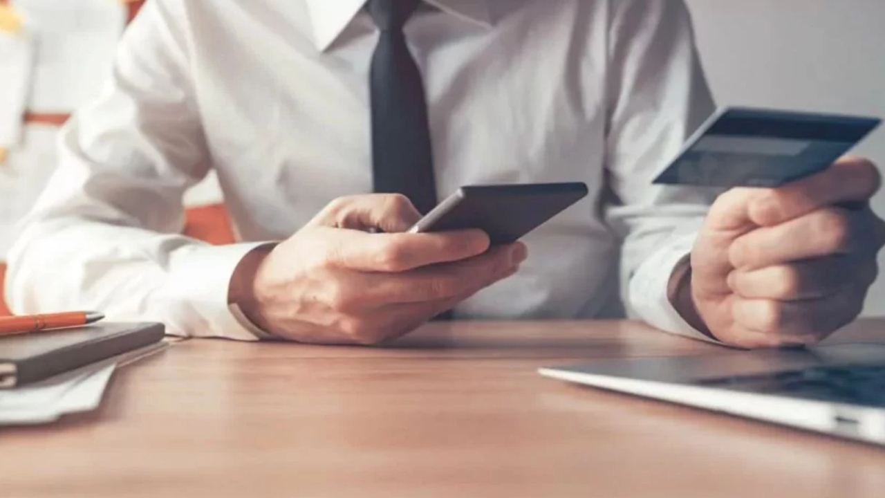 28–29 Ekim’de EFT ve Havale Yapılır mı? Bankalar Tatilde Hangi İşlemler Açık?